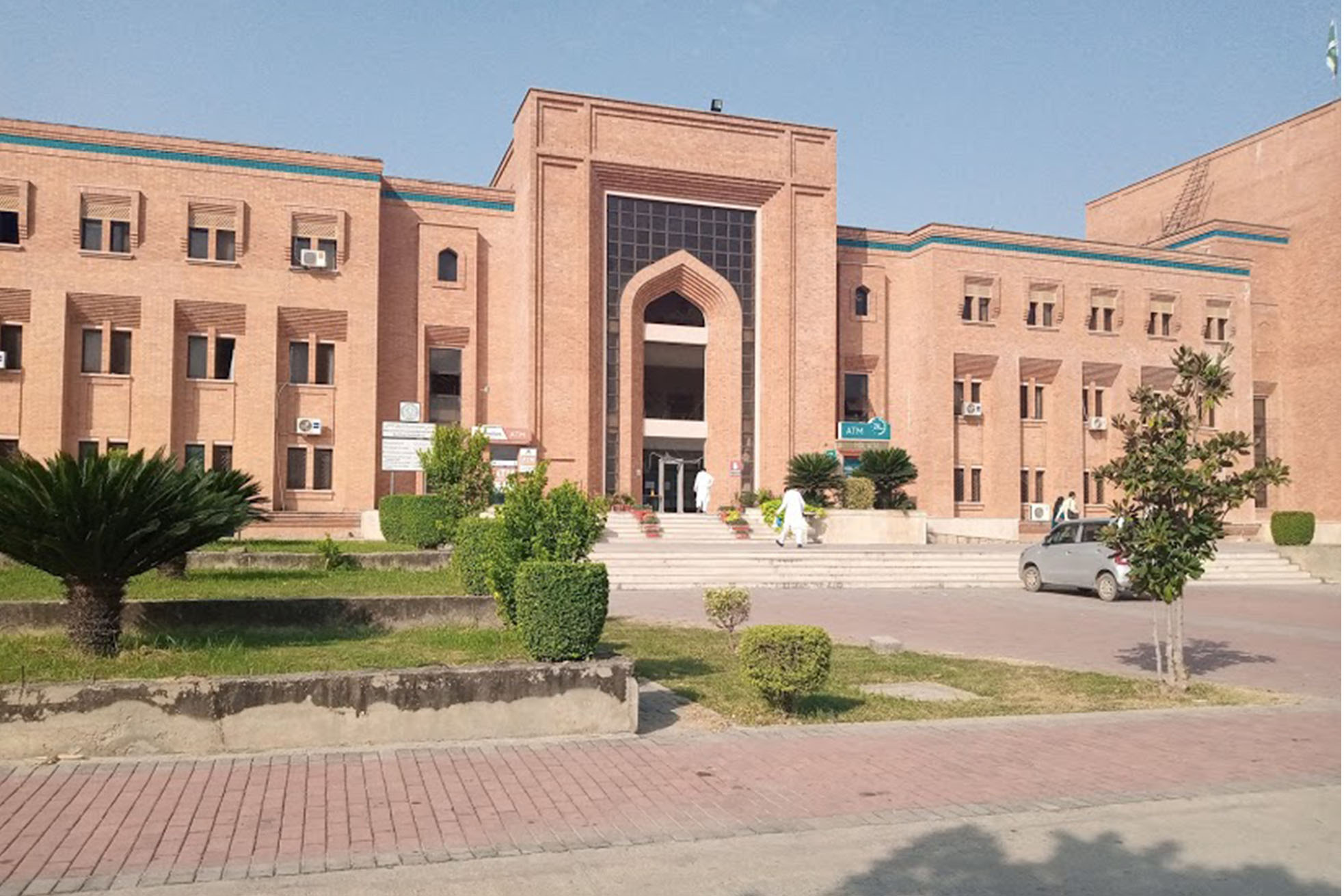 Mediator Kuliah di Pakistan